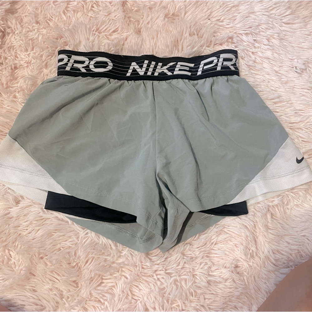 NIKE PRO WORKOUT SHORTS